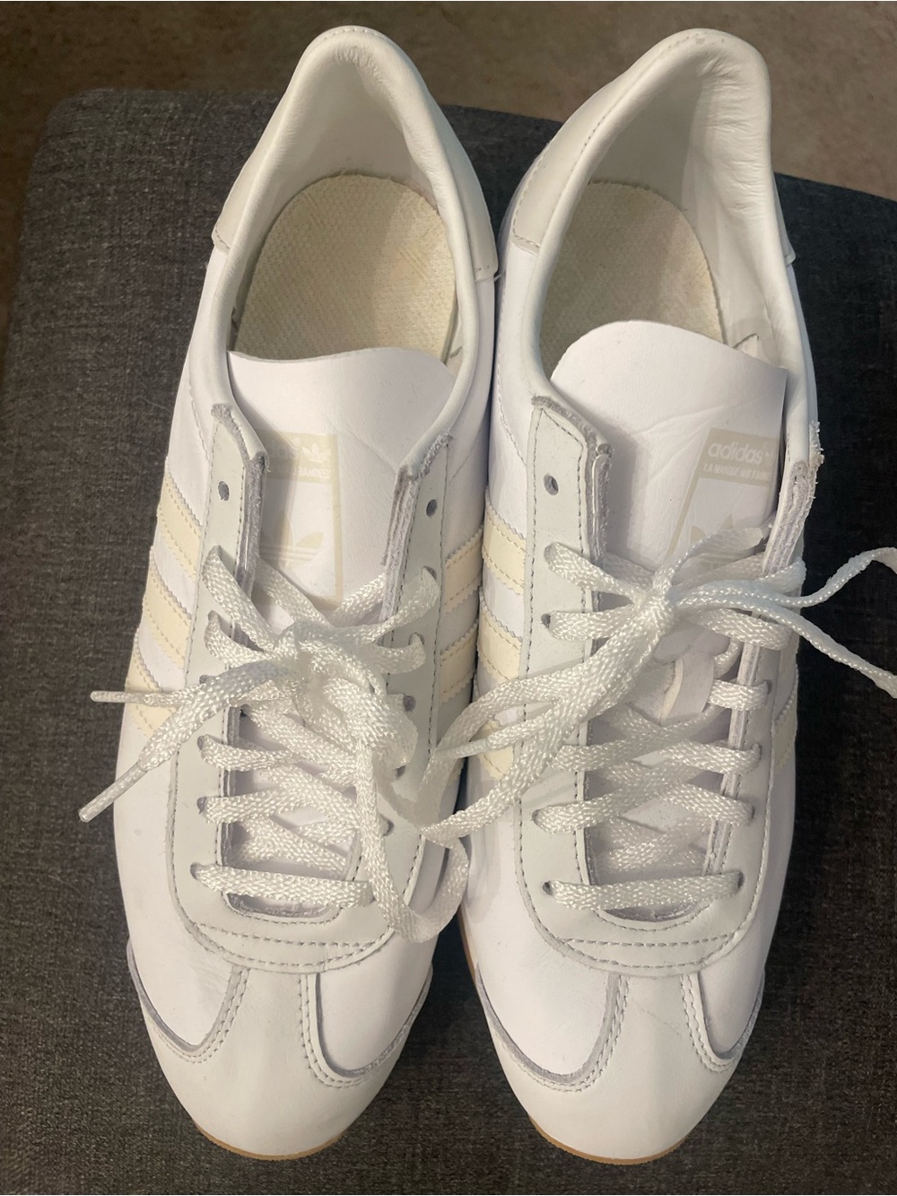 Adidas Country OG Women’s 9.5 White Sneakers with Cream Stripes
